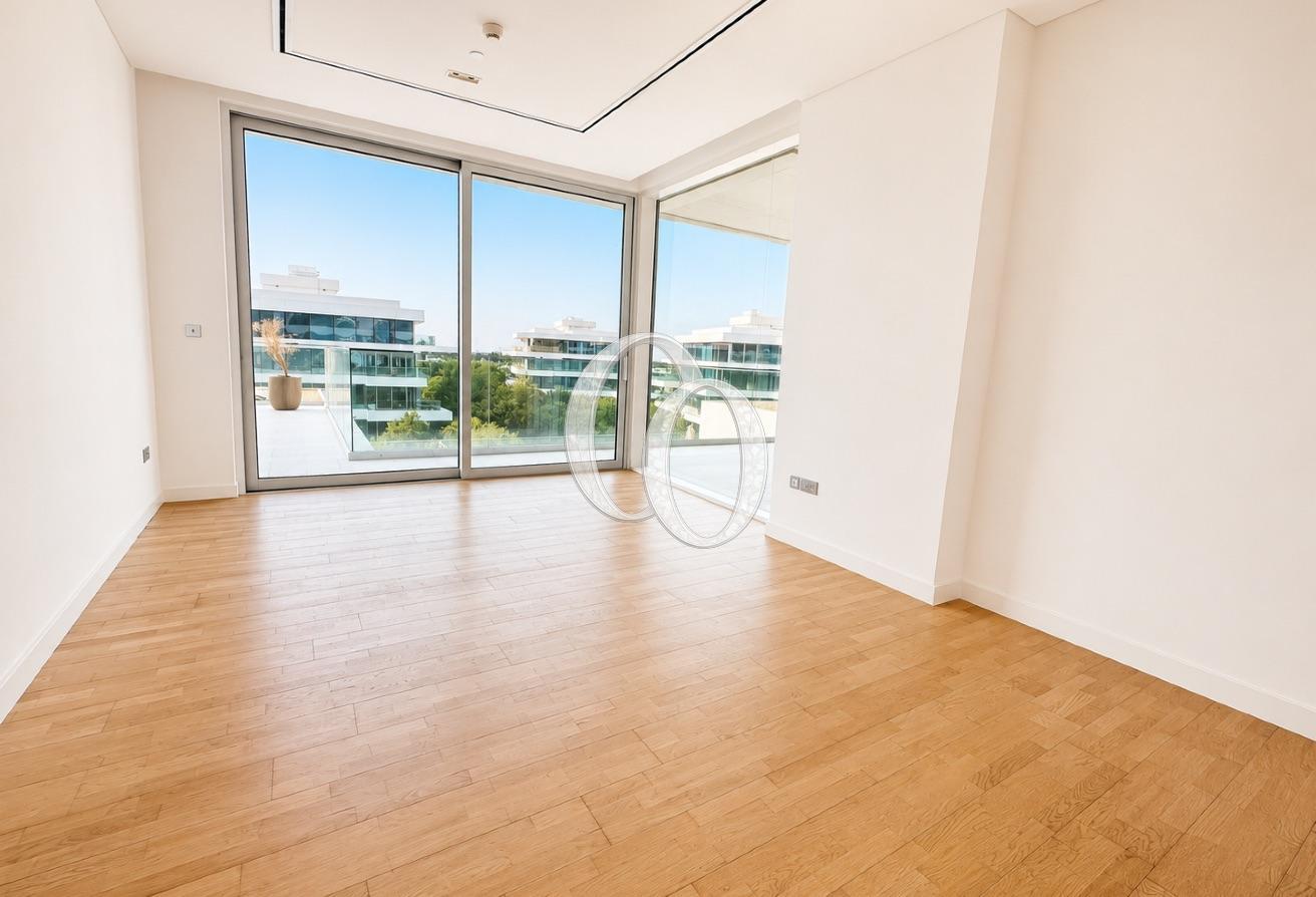 Contemporary | Ready Vacant | Master Burj Views photo 3