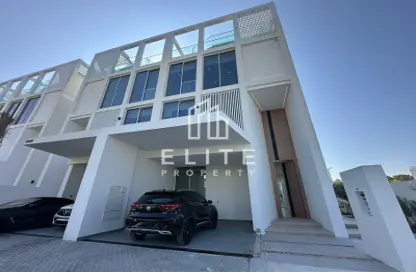 Villa - 4 Bedrooms - 5 Bathrooms for rent in Ixora - Al Barari - Dubai