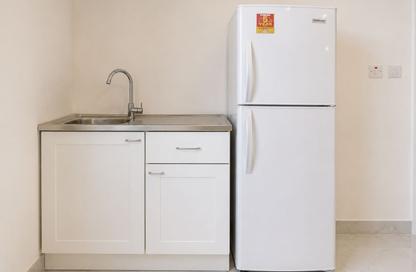 Apartment - Studio - 1 Bathroom for rent in Al Barsha 3 - Al Barsha - Dubai