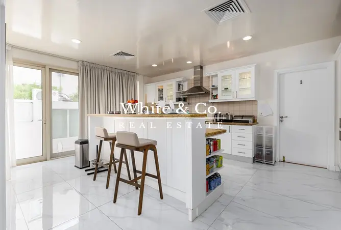 135627832 - Property Image 3