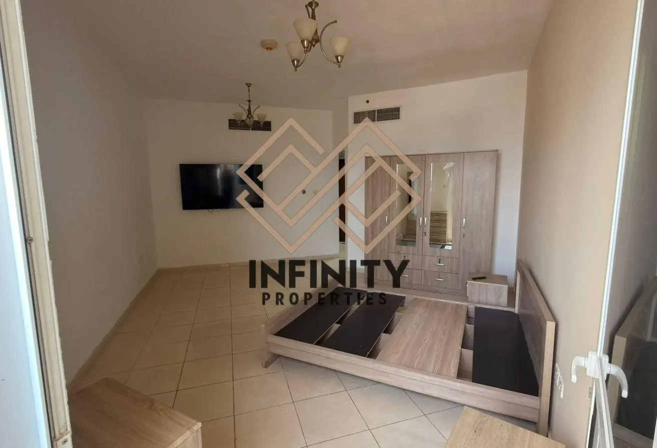 82811700 - Property Main Image