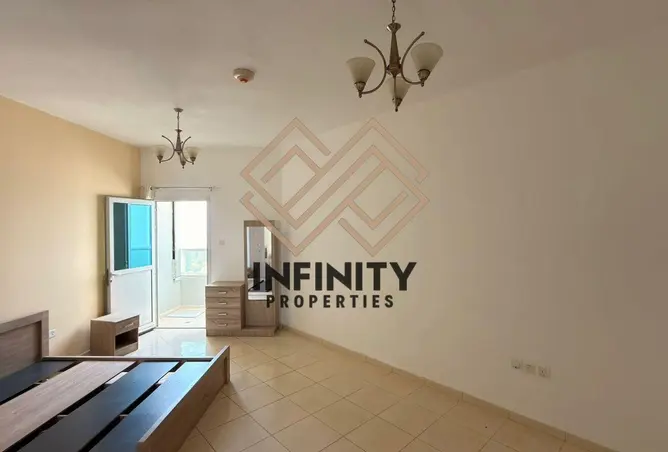 82811700 - Property Image 3