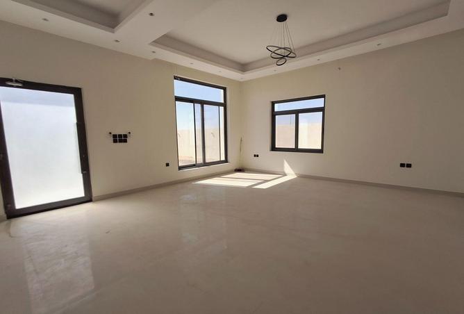 76965435 - Property Image 2