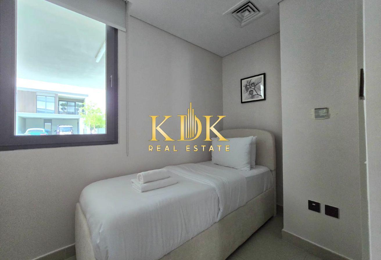 Fully Furnished | Vacant | Close to amenities photo 10
