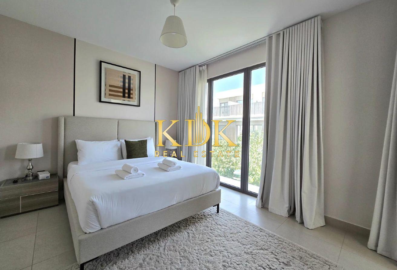 Fully Furnished | Vacant | Close to amenities photo 3