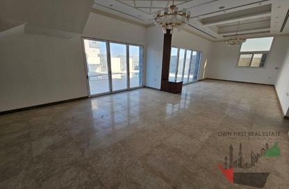 Villa - 5 - 7 for rent in Mushrif Village - Mirdif - Dubai