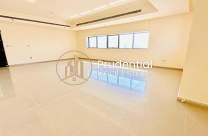 Apartment - 3 Bedrooms - 4 Bathrooms for rent in Silver Wave Tower - Al Mina - Abu Dhabi Apartment - 3 Bedrooms - 4 Bathrooms for rent in Silver Wave Tower - Al Mina - Abu Dhabi