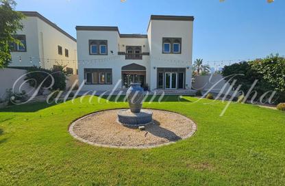 Villa - 3 - 4 for rent in Jumeirah Park - Dubai