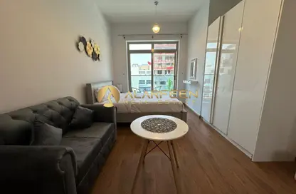 شقة - 1 حمام للايجار في مرتفعات بن غاطي - الضاحية 10 - قرية جميرا الدائرية - دبي