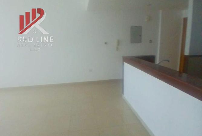 98261985 - Property Image 3