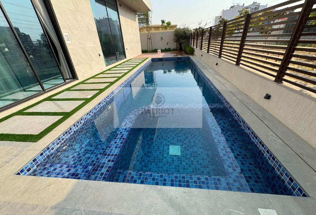 5BR Custom-Built Villa | Private Pool & Jacuzzi photo 7