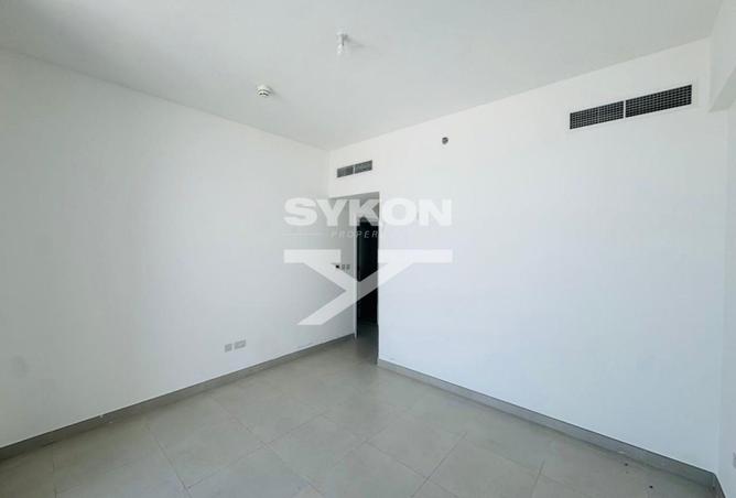 76981824 - Property Image 3