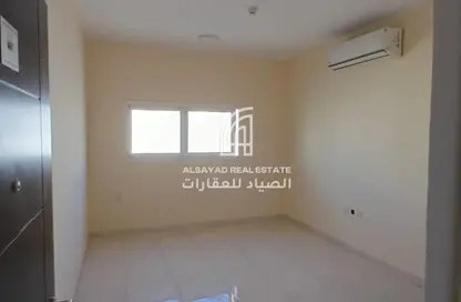 شقة - غرفة نوم - 1 حمام للايجار في النباعة - الشارقة