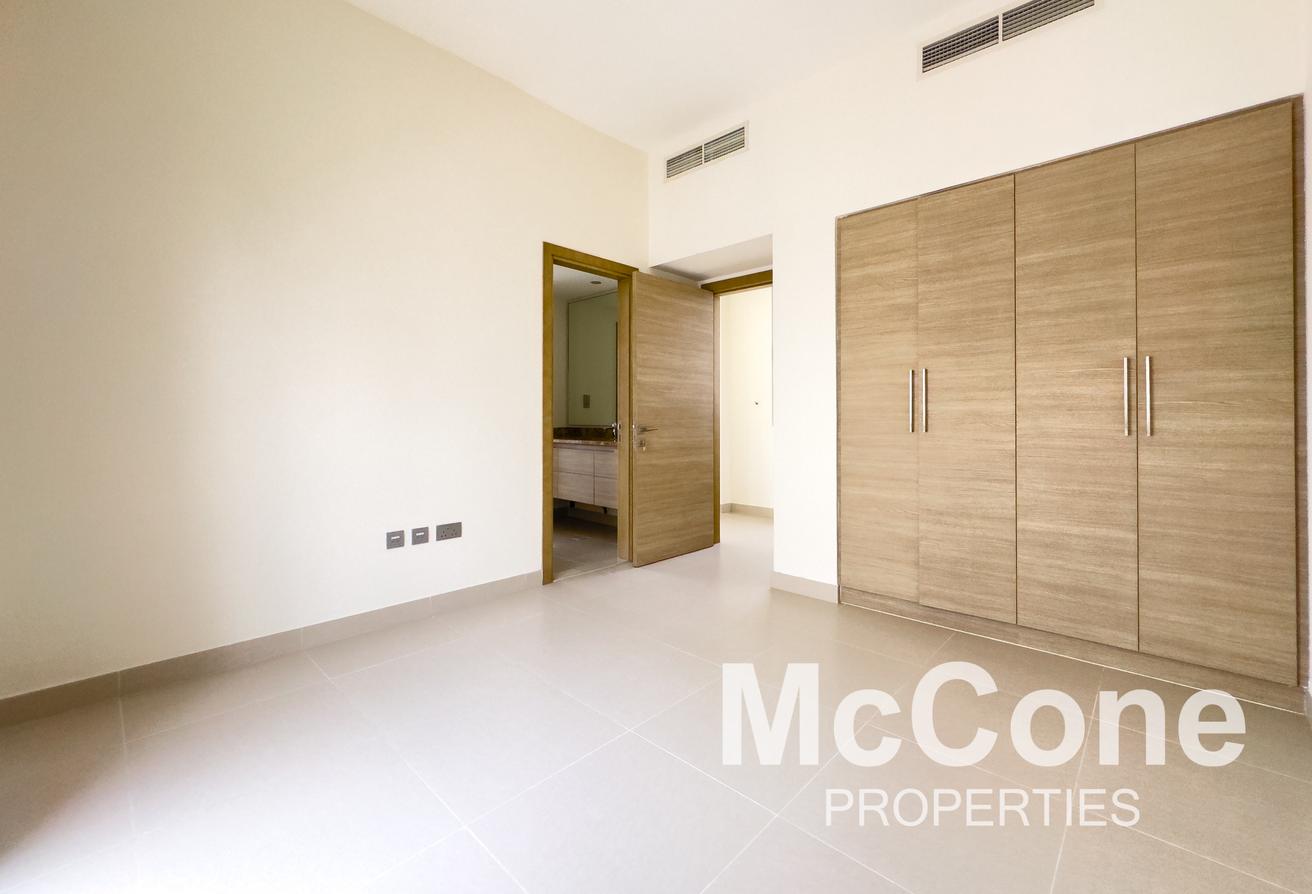 Price Reduced | Close to Park | Prime Location photo 11