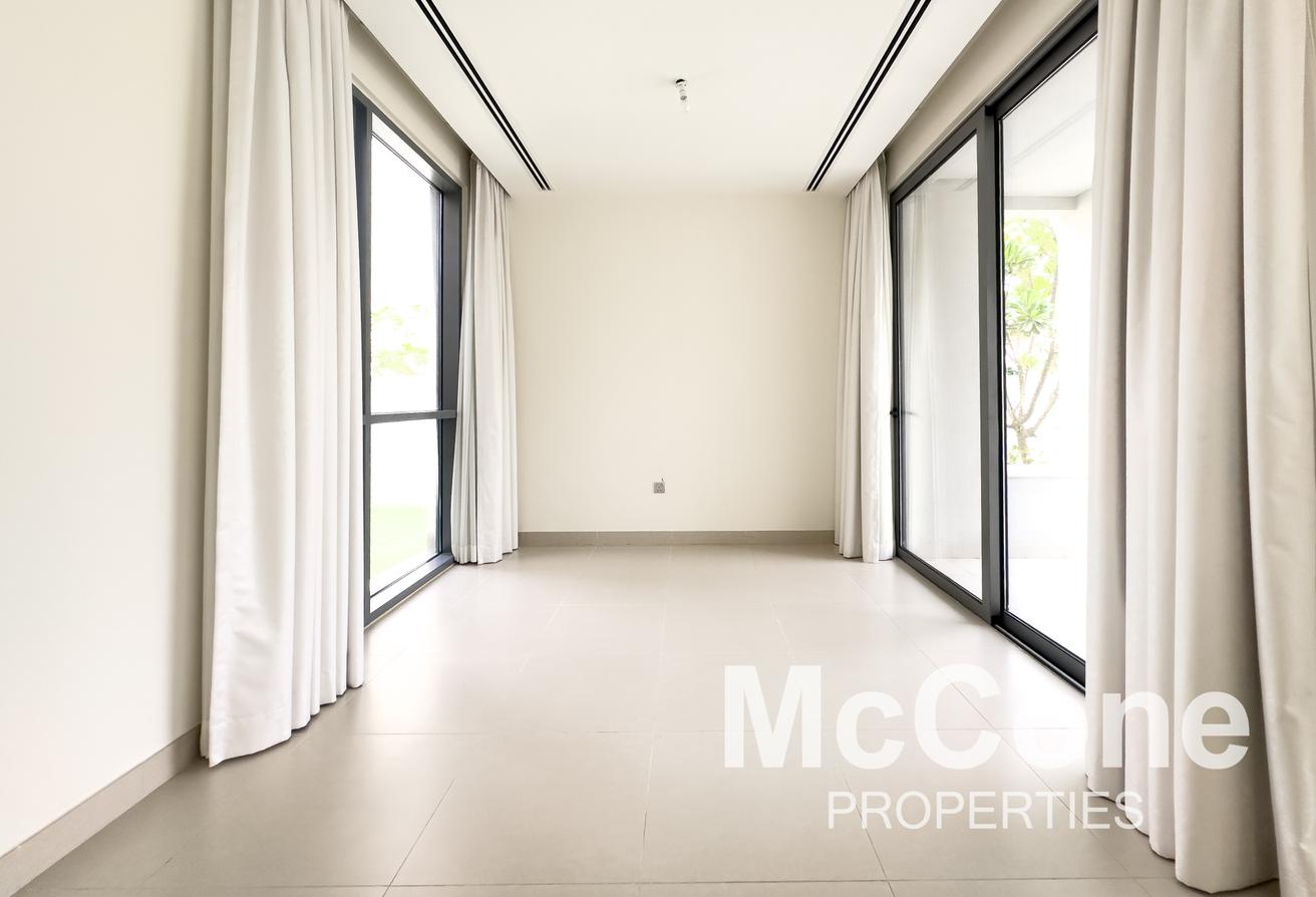 Price Reduced | Close to Park | Prime Location photo 9
