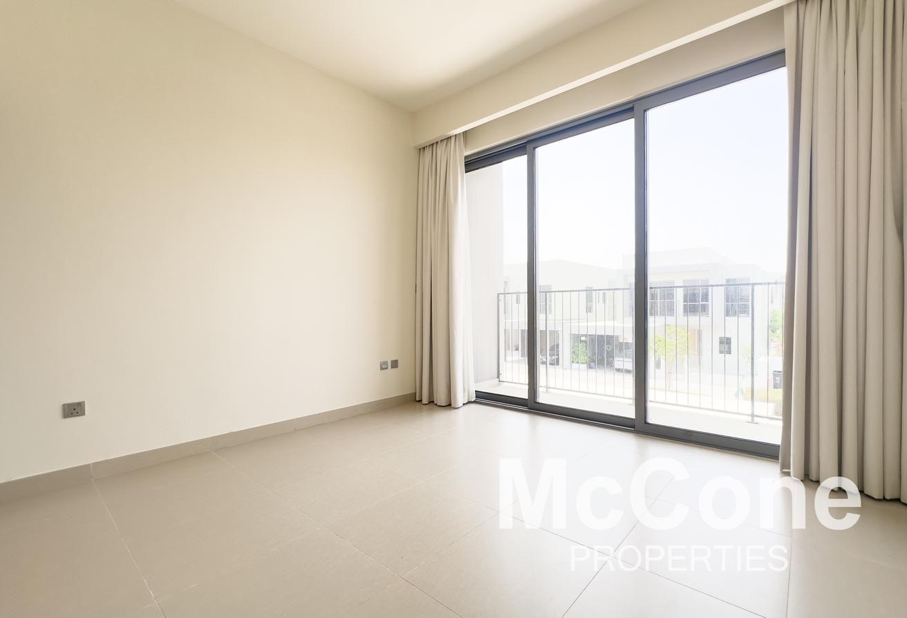 Price Reduced | Close to Park | Prime Location photo 7