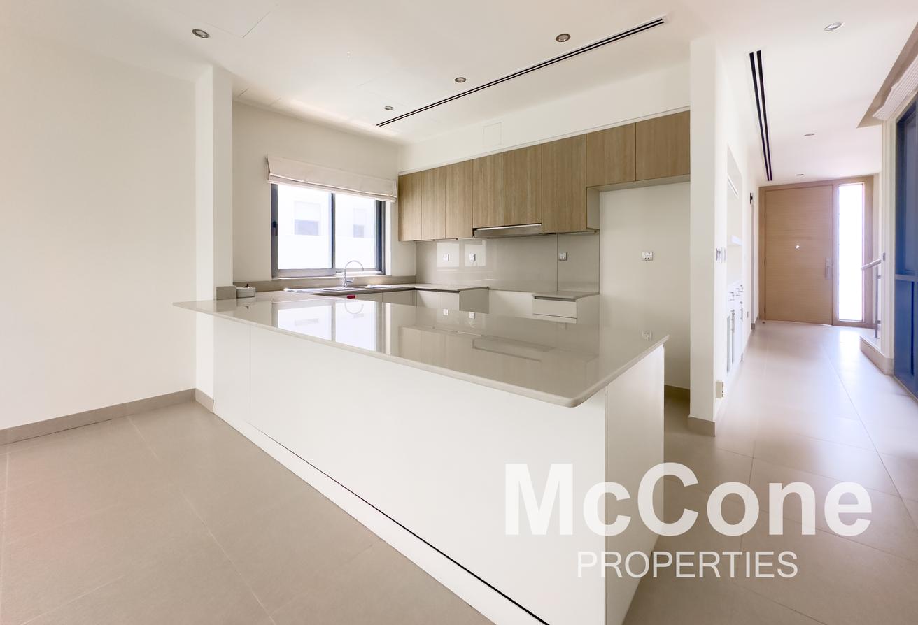 Price Reduced | Close to Park | Prime Location photo 5