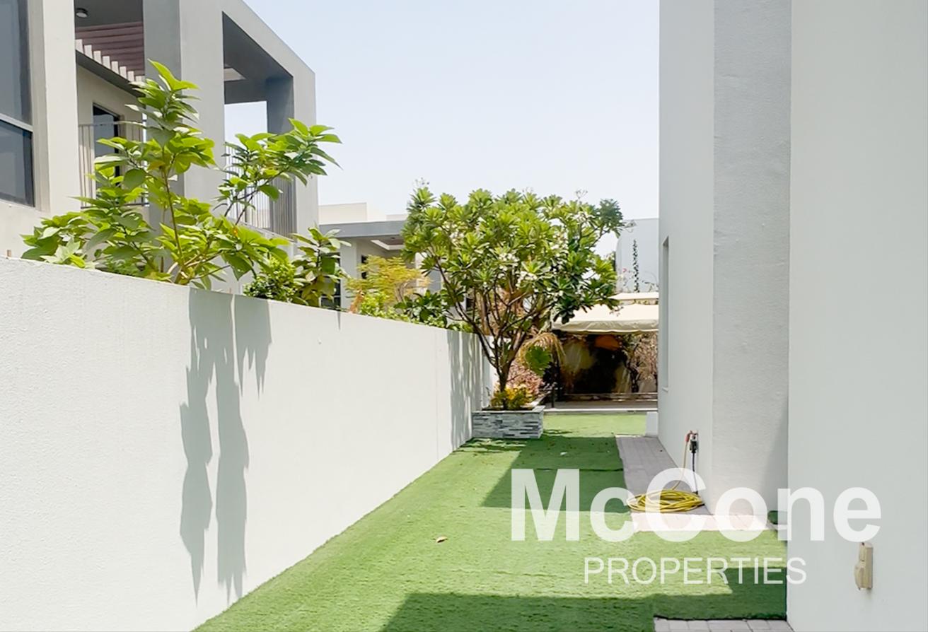 Price Reduced | Close to Park | Prime Location photo 18