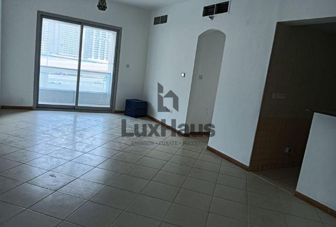 73852615 - Property Image 3