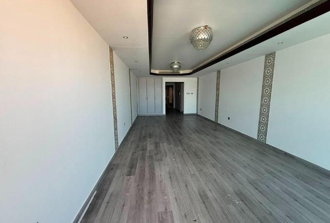 99990307 - Property Image 2