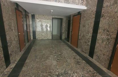 عمارة بالكامل - 8 غرف نوم - 8 حمامات للبيع في 2 المويهات - المويهات - عجمان
