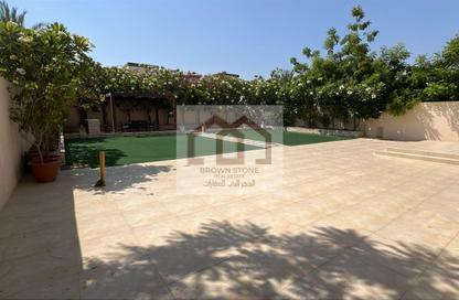Villa - 3 Bedrooms - 4 Bathrooms for sale in District 5 - Jumeirah Park - Dubai