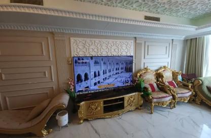 Apartment - 3 - 4 for sale in Beach Tower 2 - Al Khan Lagoon - Al Khan - Sharjah