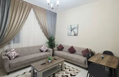 شقة - 2 غرف نوم - 2 حمامات للايجار في مبنى القاسمية 13 - الند - القاسمية - الشارقة