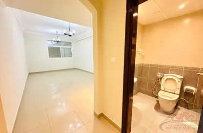 Apartment - 1 Bedroom - 2 Bathrooms for rent in Muwaileh 3 Building - Muwaileh - Sharjah