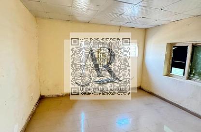Labor Camp - Studio - 7+ Bathrooms for rent in SG 10 Building - Industrial Area 10 - Sharjah Industrial Area - Sharjah