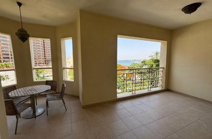 Apartment - 2 Bedrooms - 4 Bathrooms for rent in Al Das - Shoreline Apartments - Palm Jumeirah - Dubai