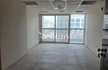 Apartment - 3 Bedrooms - 1 Bathroom for rent in Hai Qesaidah - Central District - Al Ain