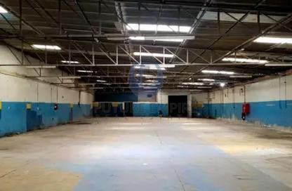 Warehouse - Studio - 4 Bathrooms for rent in Dar Al-Khabeesi - Al Muraqqabat - Deira - Dubai