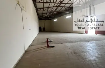 Warehouse - Studio - 4 Bathrooms for rent in Umm Al Thuoob - Umm Al Quwain
