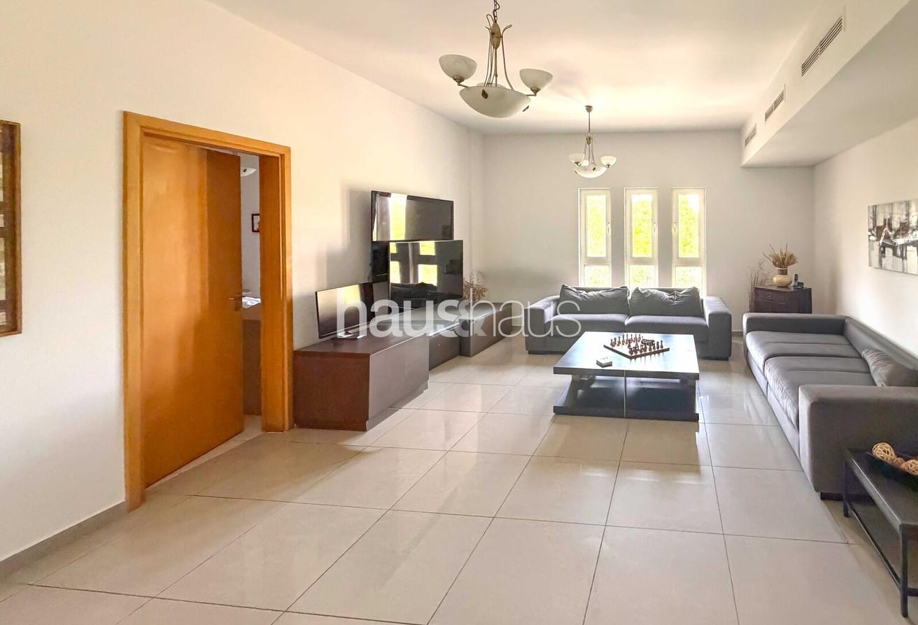 Huge Corner Plot | Pool | Mid-November Move-In photo 16