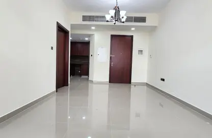 شقة - غرفة نوم - 2 حمامات للايجار في بناية البكسل - السوق الكبير - بر دبي - دبي