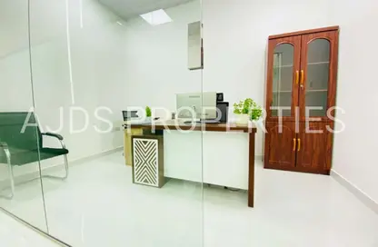 مكتب - غرفة نوم - 1 حمام للايجار في ريد اڤينيو - منطقة القرهود - دبي