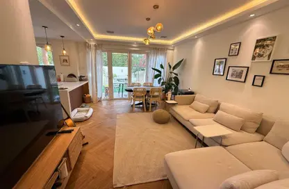 Villa - 2 Bedrooms - 3 Bathrooms for rent in Springs 12 - The Springs - Dubai