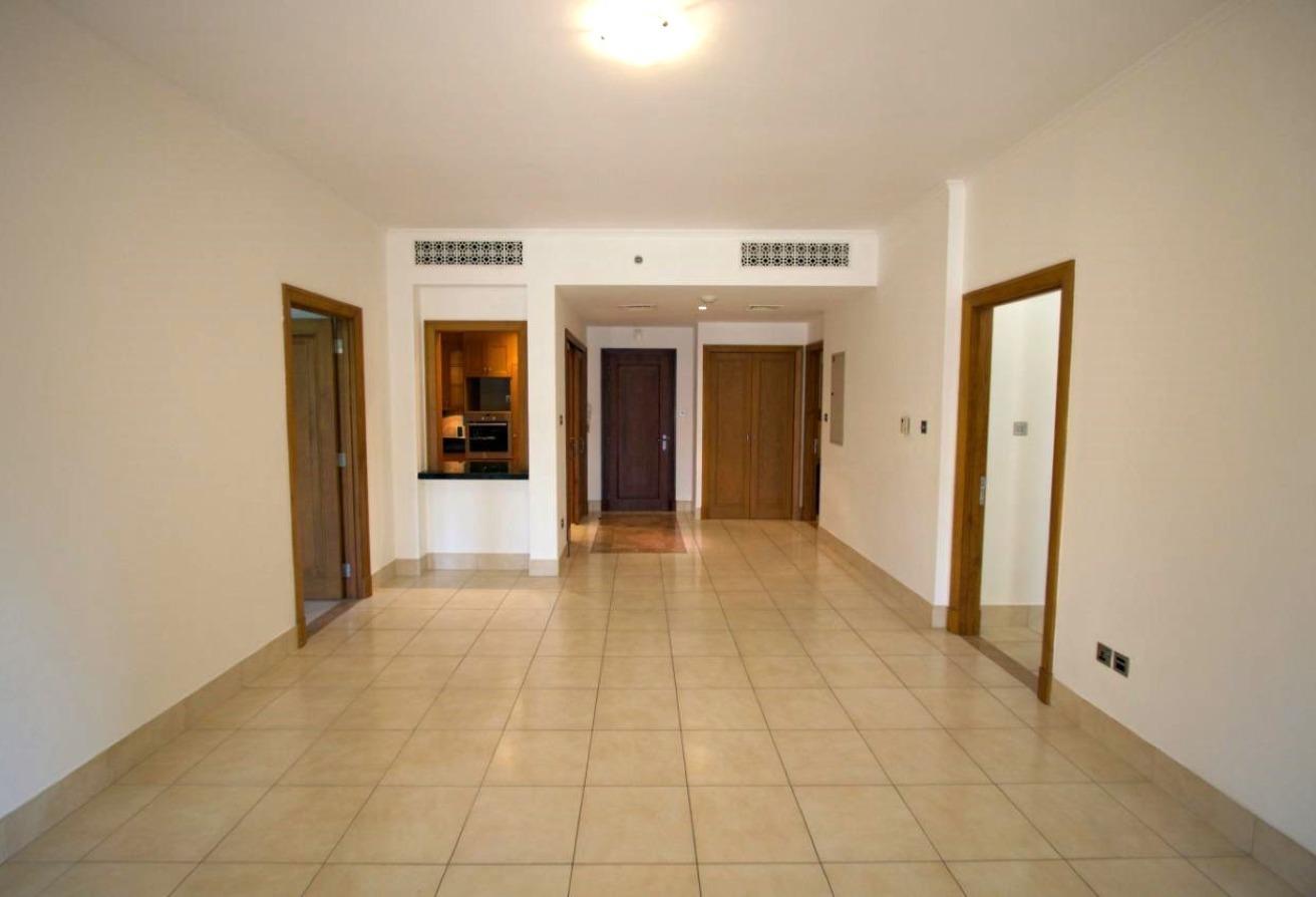 Spacious 2BR | Huge Balcony | Prime Location photo 9