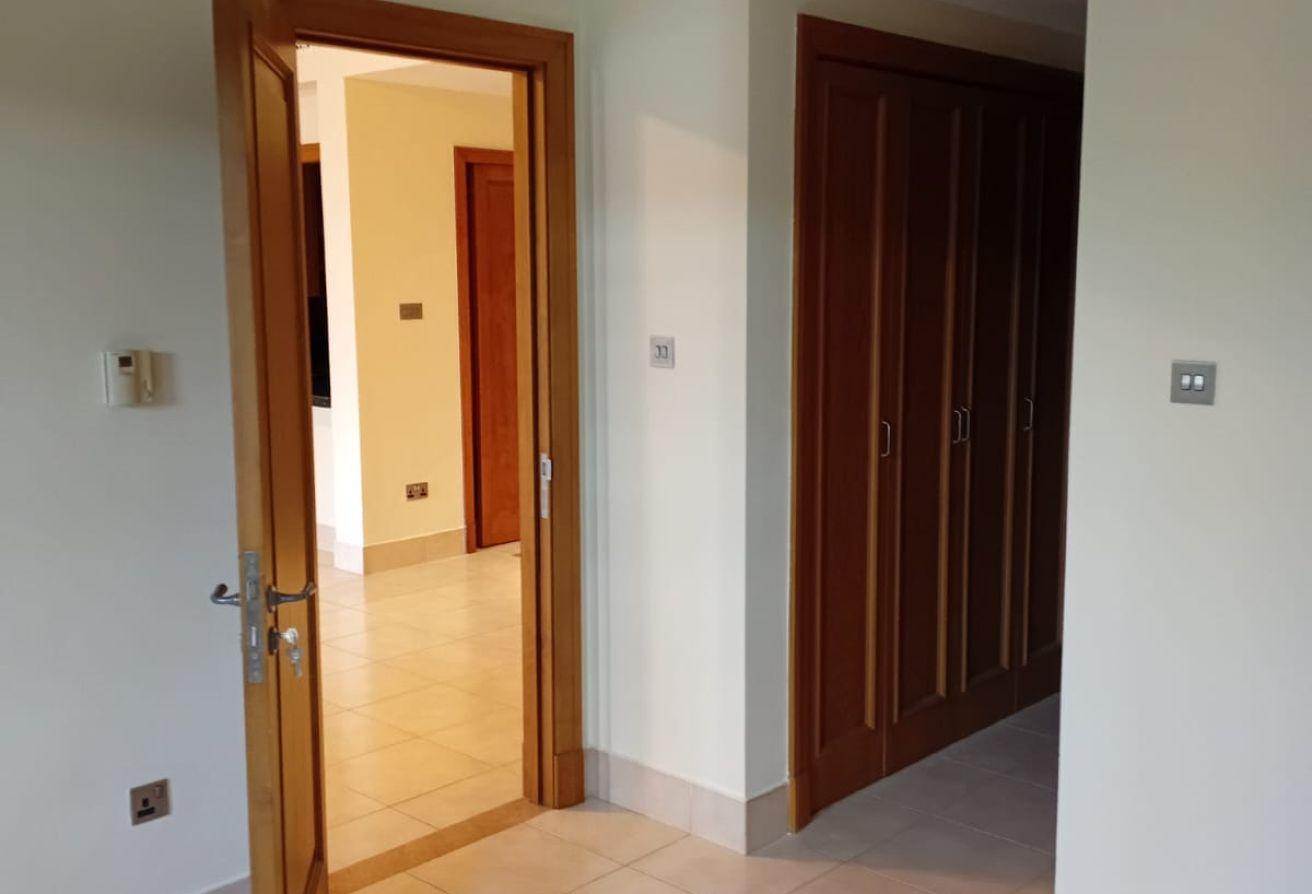 Spacious 2BR | Huge Balcony | Prime Location photo 12