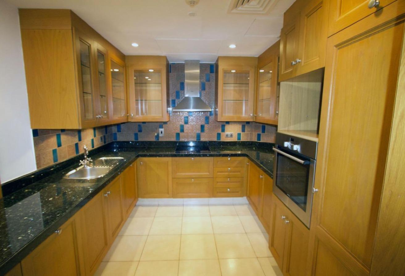 Spacious 2BR | Huge Balcony | Prime Location photo 6