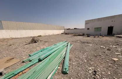 أرض - استوديو للايجار في الصجعة الصناعية - الصجعة - الشارقة أرض - استوديو للايجار في الصجعة الصناعية - الصجعة - الشارقة