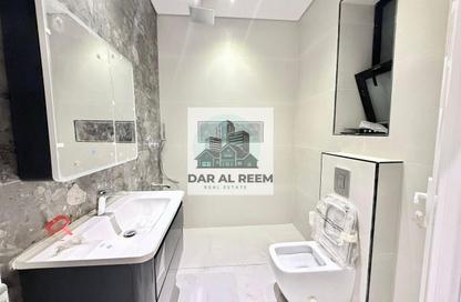 Apartment - 5 Bedrooms - 6 Bathrooms for rent in Al Hooshi Villas - Hoshi - Al Badie - Sharjah