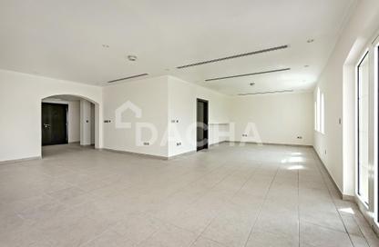 Villa - 3 Bedrooms - 3 Bathrooms for rent in District 7 - Jumeirah Park - Dubai