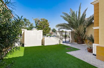 Villa - 3 Bedrooms - 3 Bathrooms for rent in District 7 - Jumeirah Park - Dubai