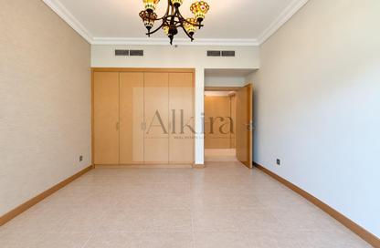 Apartment - 2 - 2 for rent in Al Anbara - Shoreline Apartments - Palm Jumeirah - Dubai