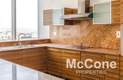 Apartment - 3 Bedrooms - 3 Bathrooms for sale in Emaar Tower B - Emaar Towers - Deira - Dubai