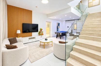 Villa - 4 - 5 for rent in Iris Park - District 15 - Jumeirah Village Circle - Dubai Villa - 4 - 5 for rent in Iris Park - District 15 - Jumeirah Village Circle - Dubai