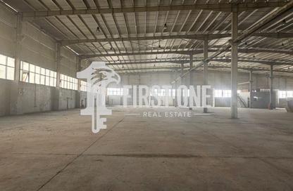Warehouse - Studio for rent in M-37 - Mussafah Industrial Area - Mussafah - Abu Dhabi