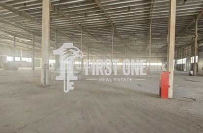 Warehouse - Studio for rent in M-37 - Mussafah Industrial Area - Mussafah - Abu Dhabi